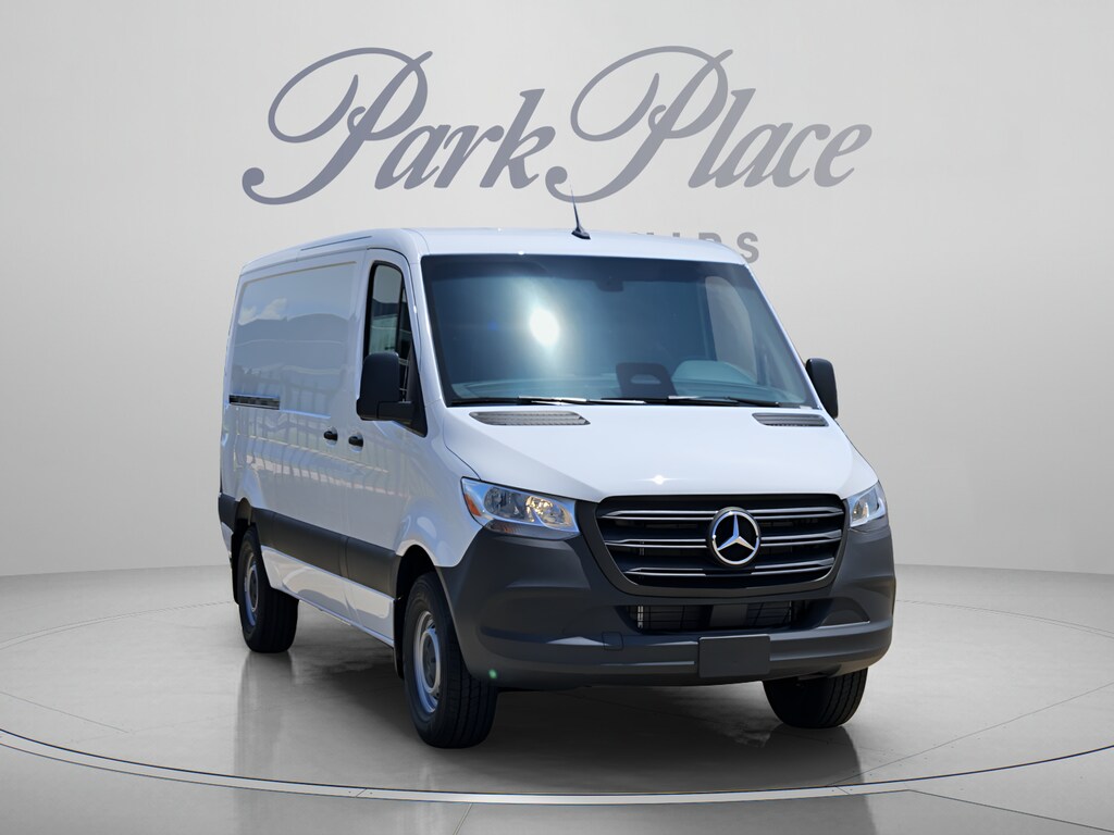 New 2026 Mercedes-Benz Sprinter 2500 Standard Roof 4-Cyl Diesel