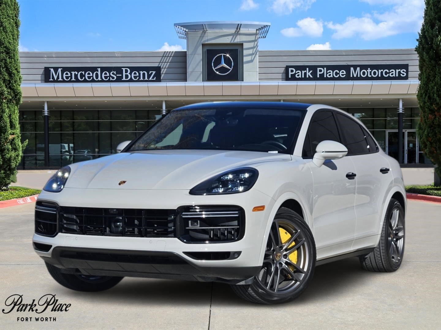2022 Porsche Cayenne Coup Turbo's photo