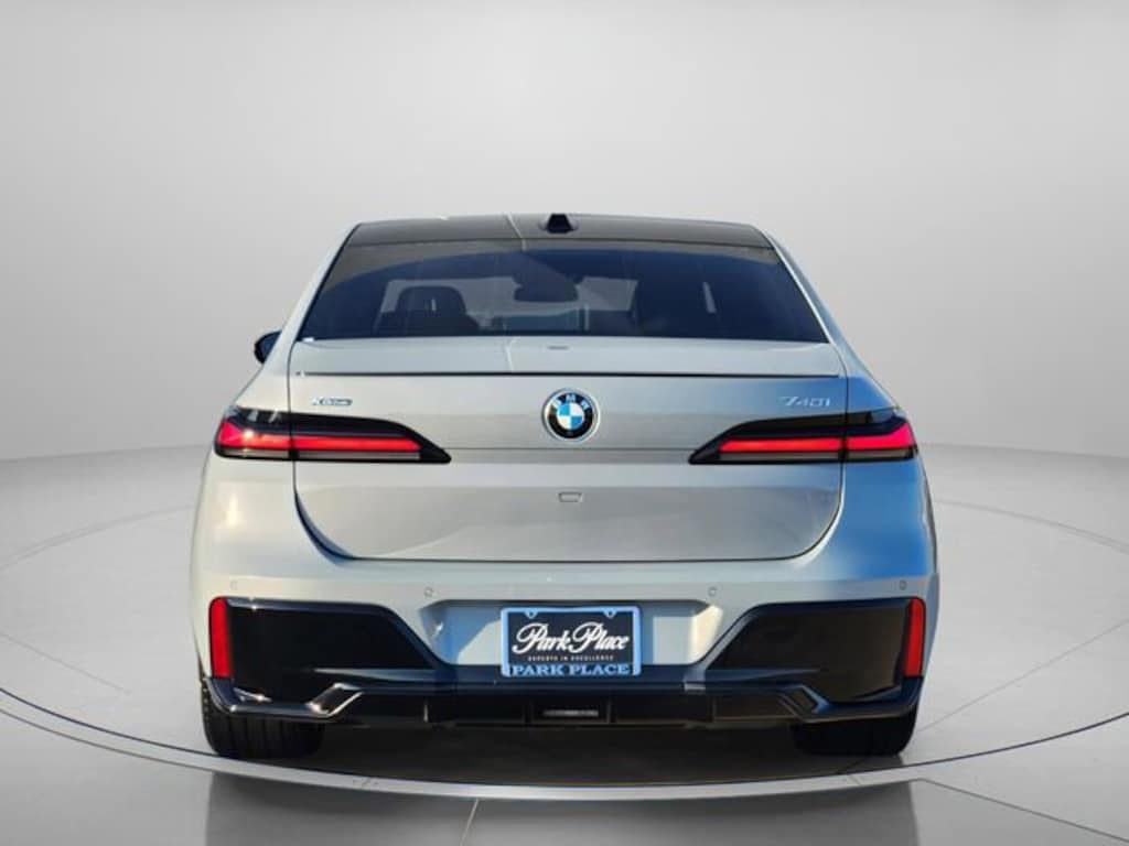 Used 2025 BMW 740i xDrive Sedan