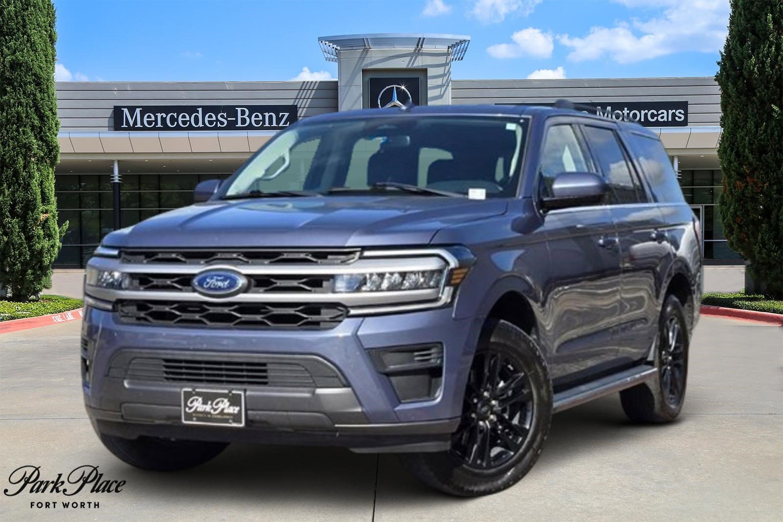 2022 Ford Expedition XLT's photo