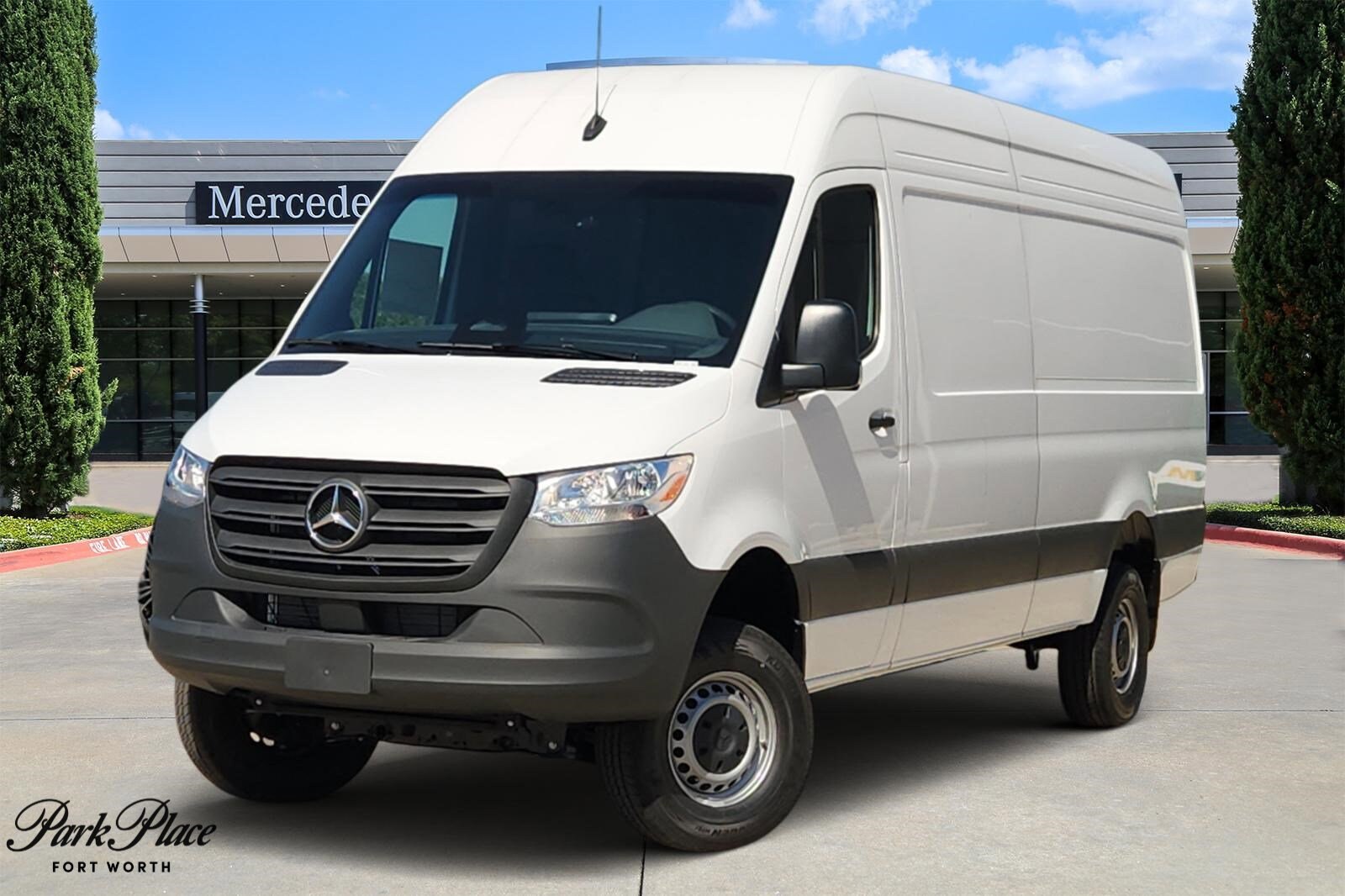 2026 Mercedes-Benz Sprinter Cargo Van Base's photo