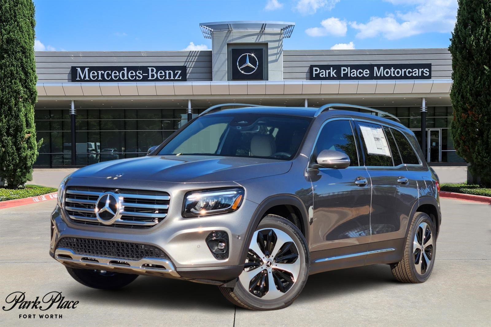 2025 Mercedes-Benz GLB Base's photo