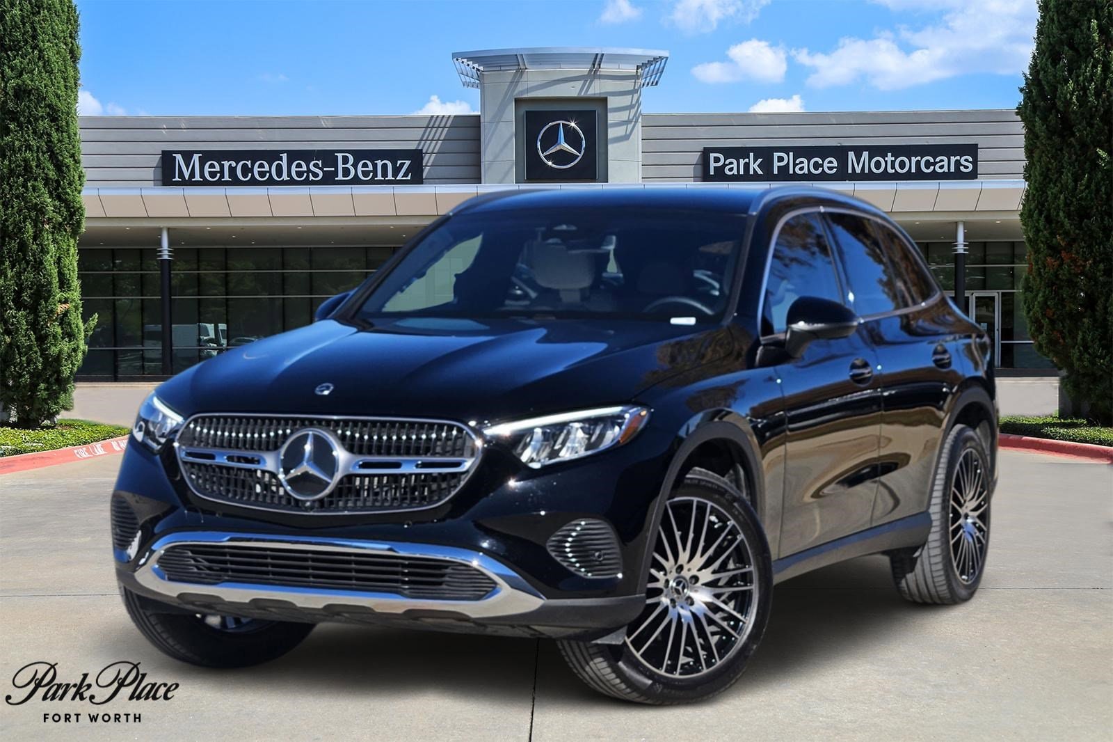 2025 Mercedes-Benz GLC Base's photo