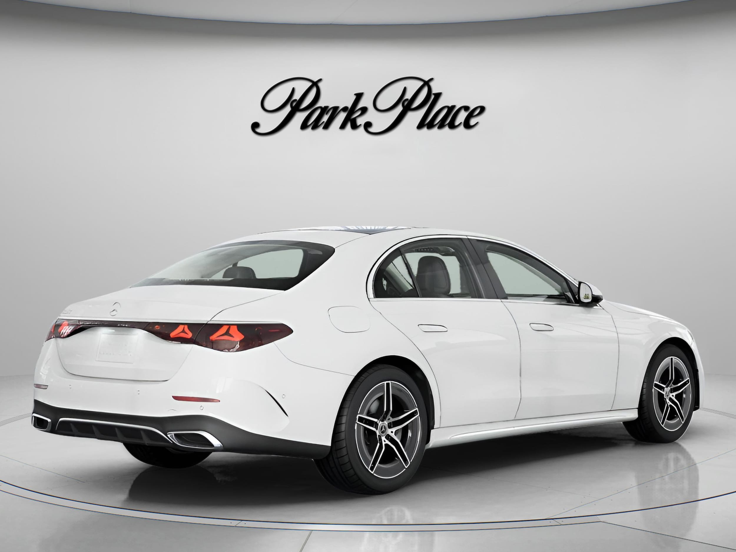 2025 Mercedes-Benz E-Class E350 - Photo 21