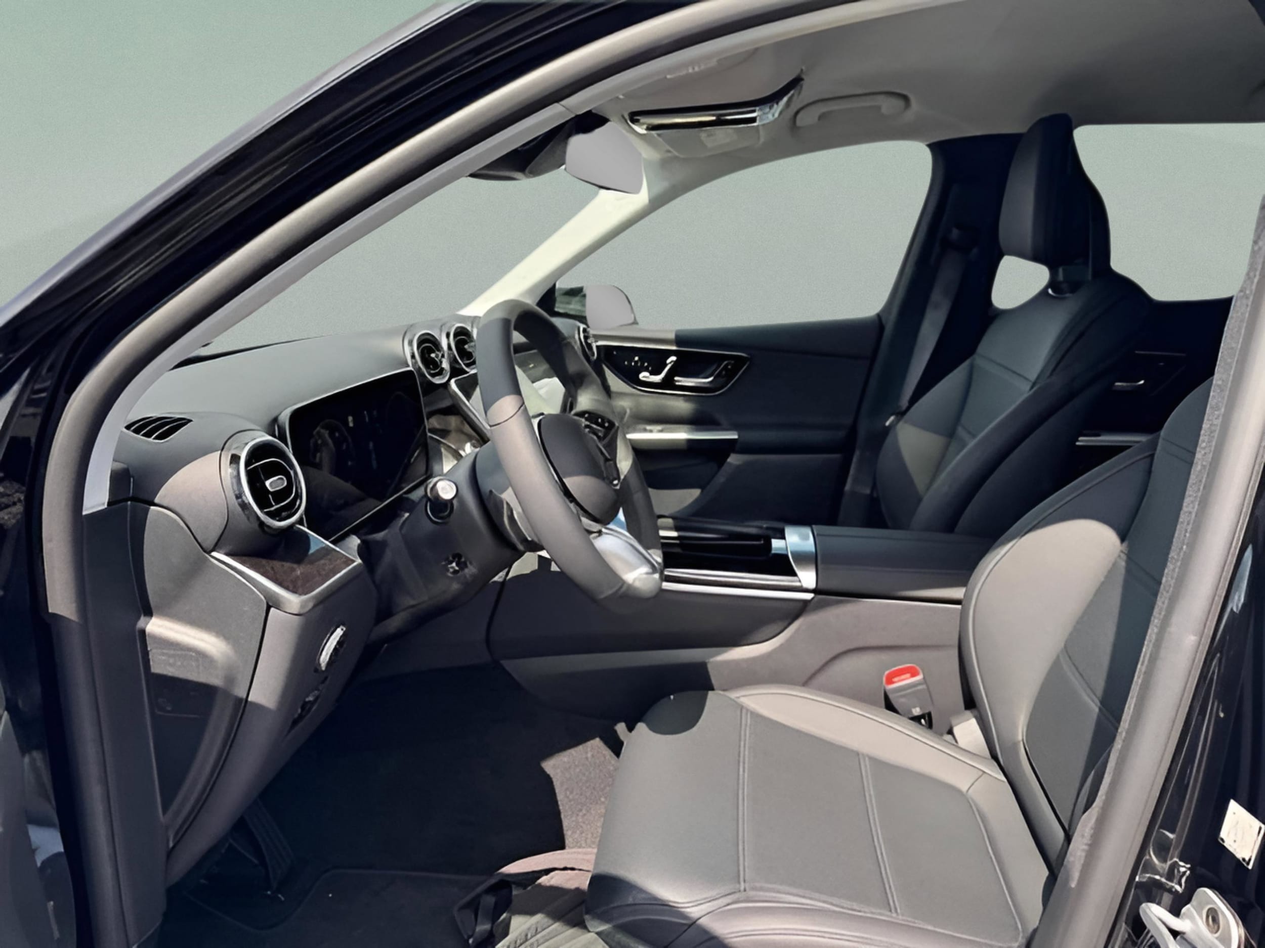 2025 Mercedes-Benz GLC Base - Photo 10