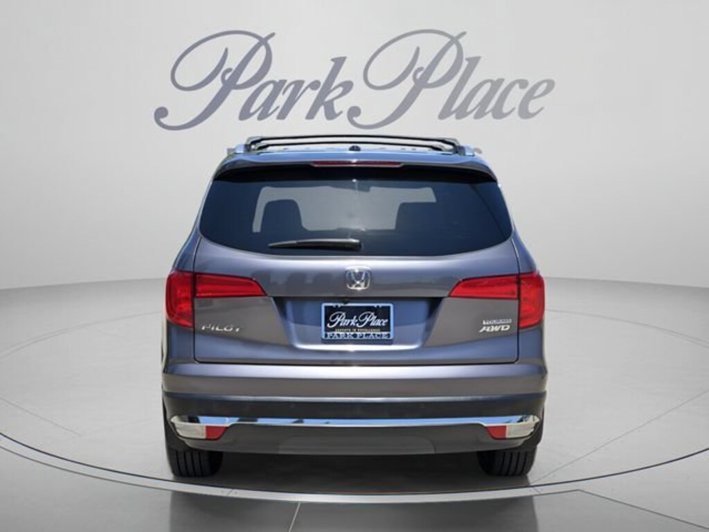 Used 2017 Honda Pilot Touring AWD SUV