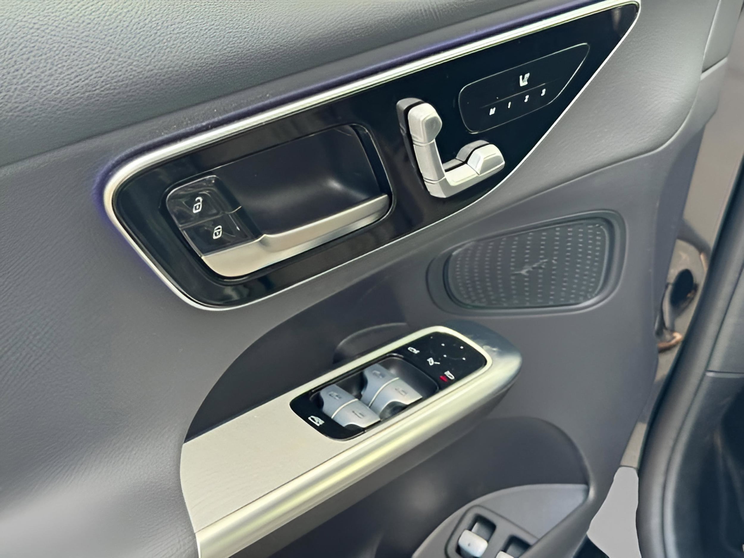 2025 Mercedes-Benz GLC Base - Photo 29