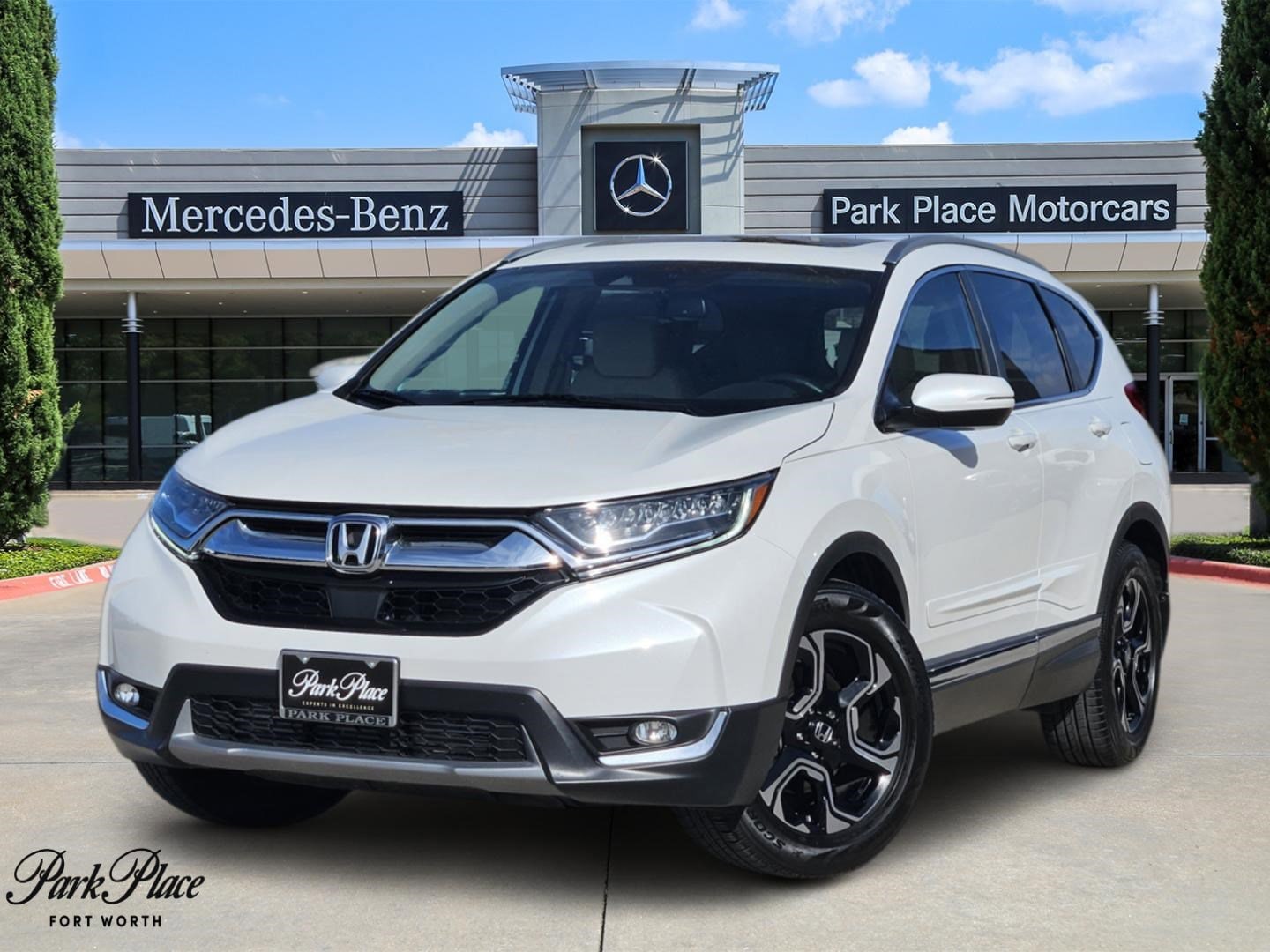 2019 Honda CR-V Touring's photo