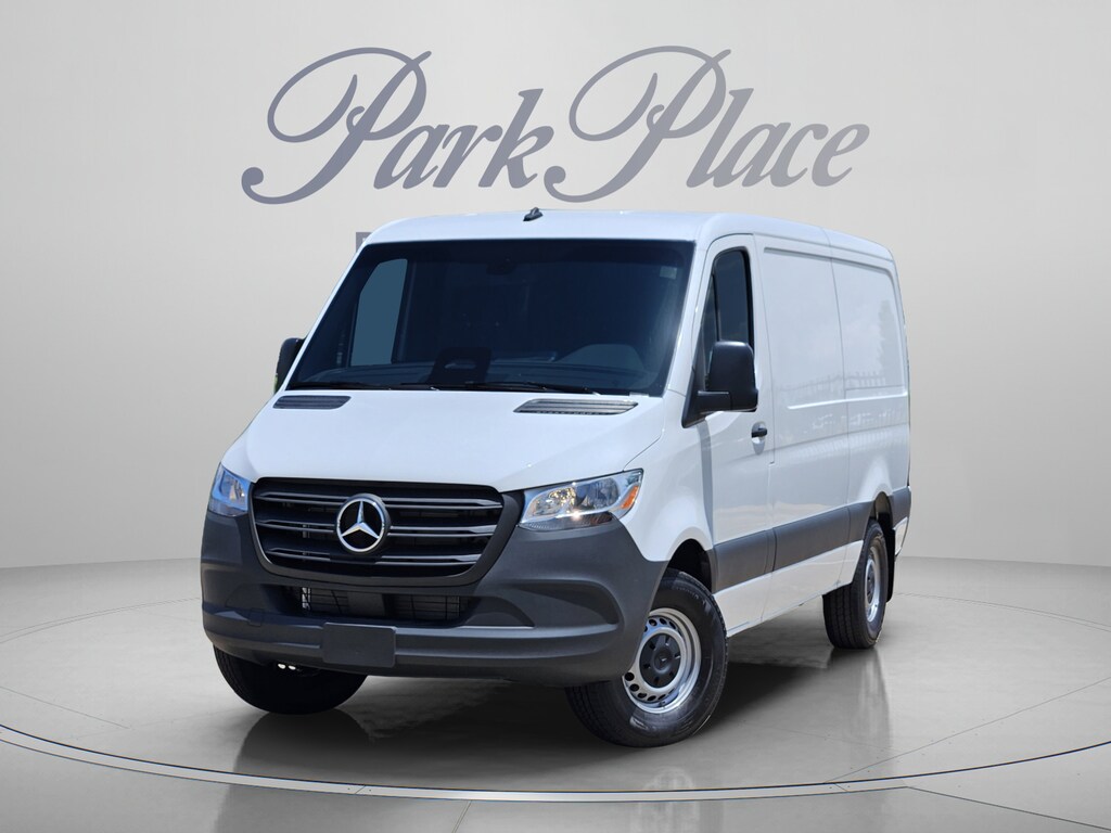 New 2026 Mercedes-Benz Sprinter 2500 Standard Roof 4-Cyl Diesel