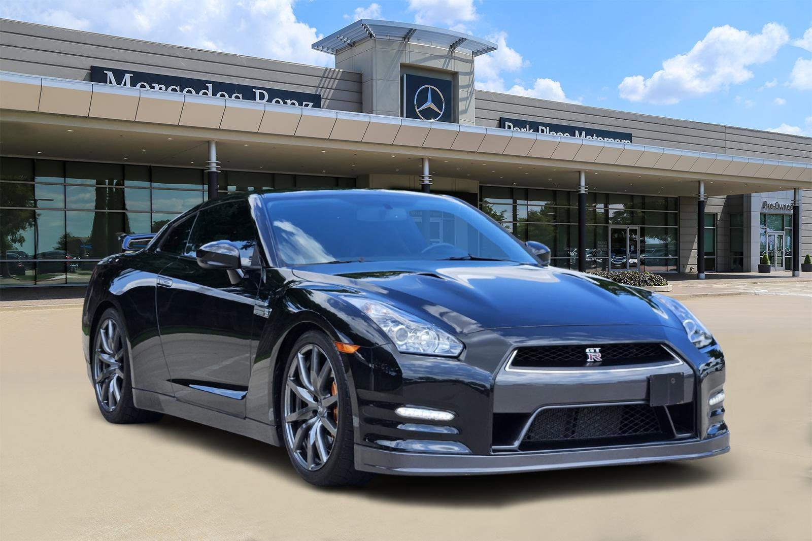 Used 2014 Nissan GT-R Premium with VIN JN1AR5EF0EM270529 for sale in Fort Worth, TX