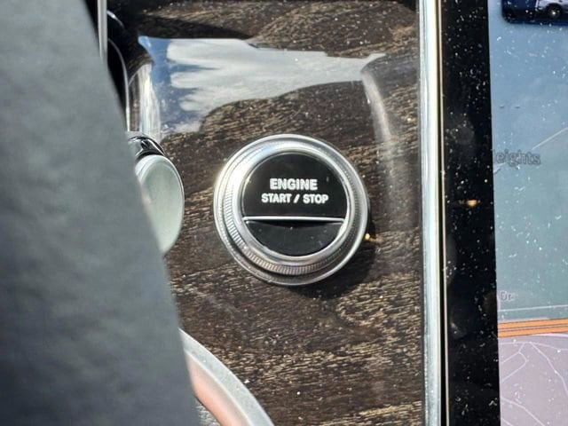 2025 Mercedes-Benz GLC Base - Photo 31