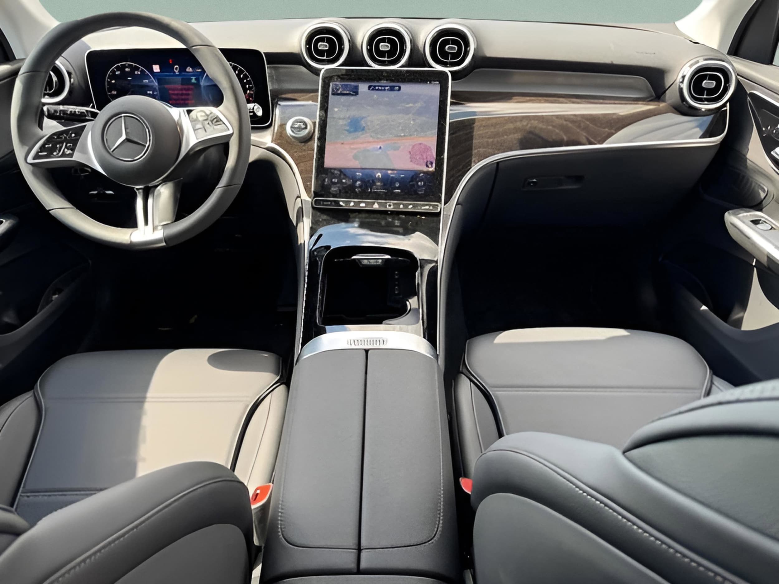 2025 Mercedes-Benz GLC Base - Photo 14