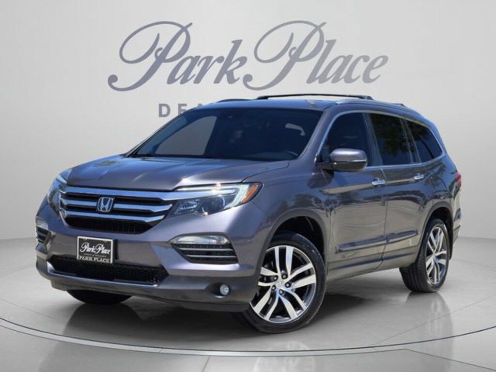 Used 2017 Honda Pilot Touring AWD SUV