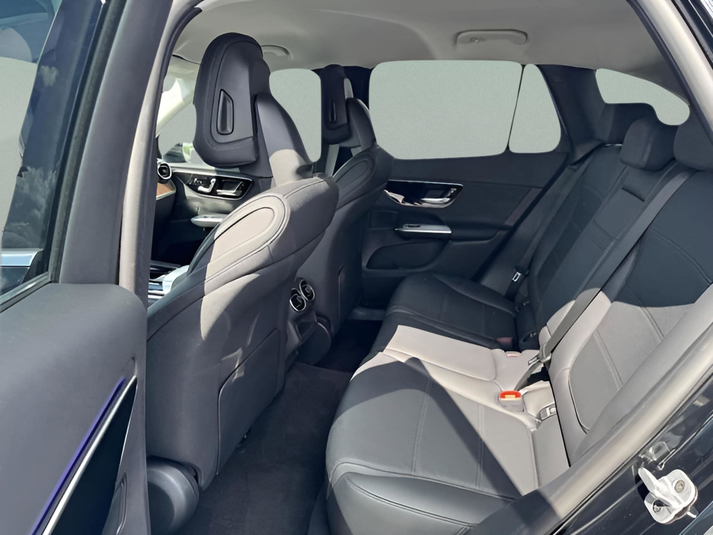 2025 Mercedes-Benz GLC Base - Photo 11