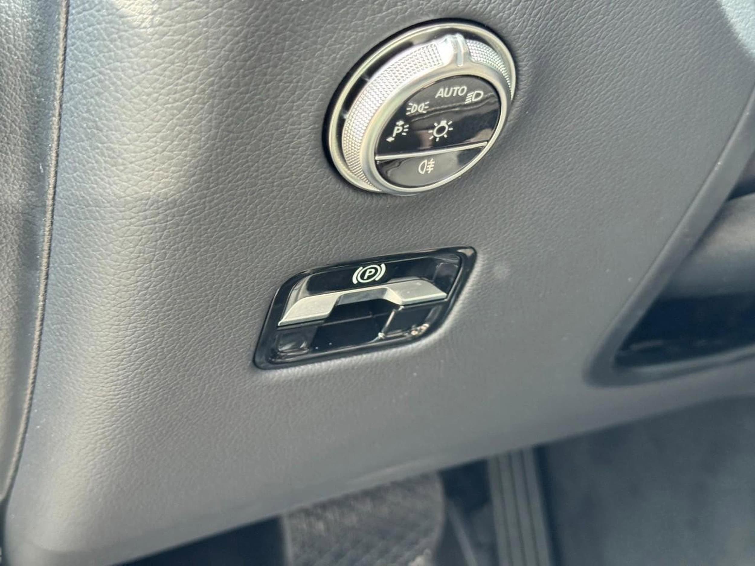 2025 Mercedes-Benz GLC Base - Photo 28