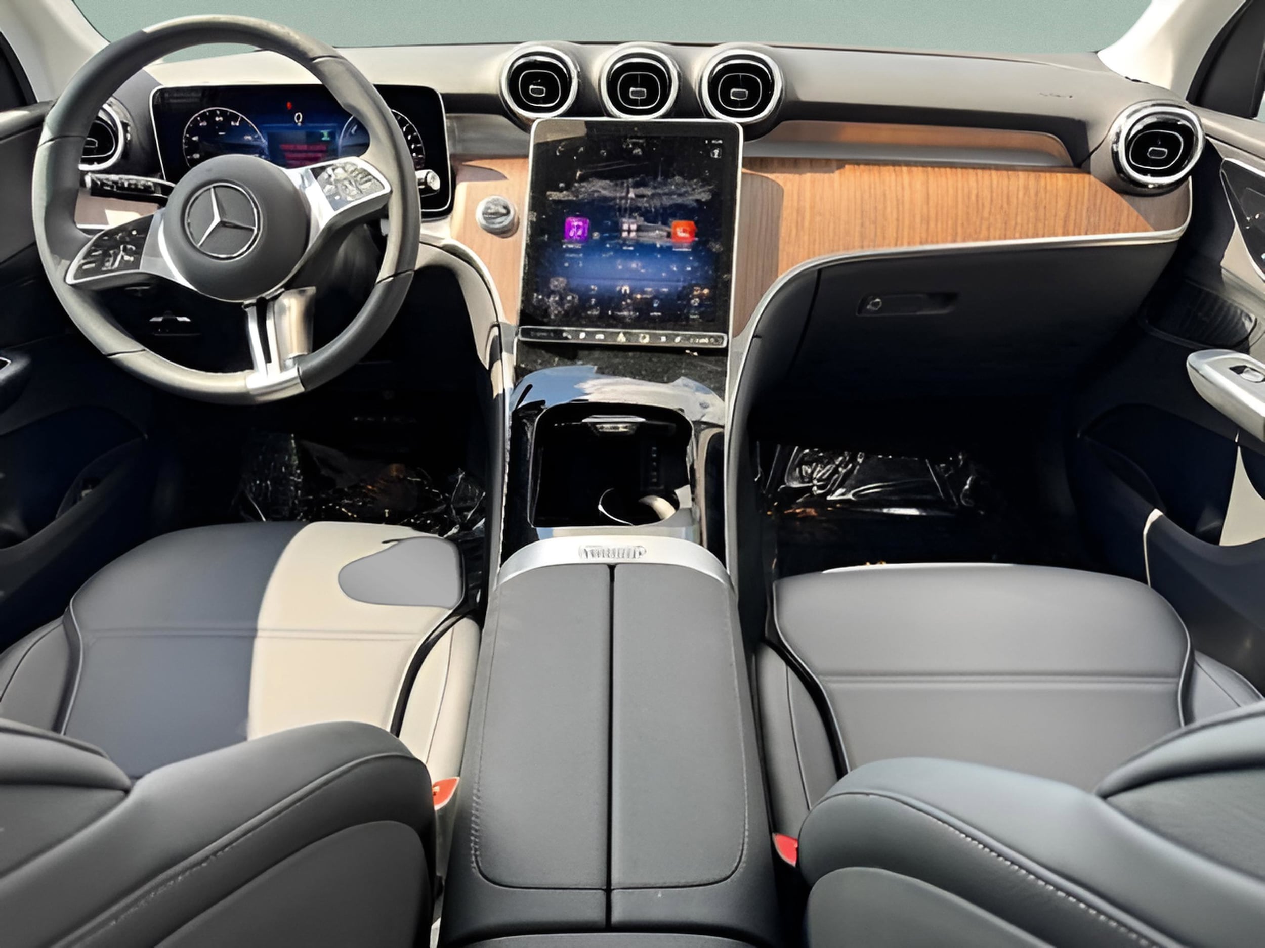 2025 Mercedes-Benz GLC Base - Photo 14