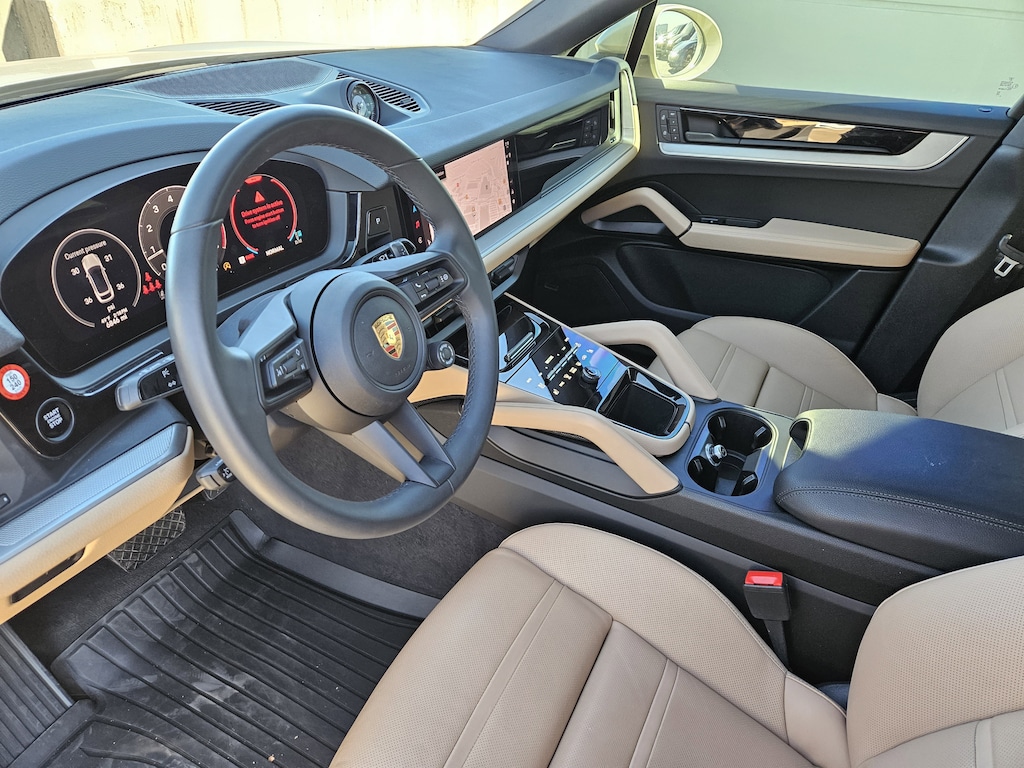 Used 2025 Porsche Cayenne Coupe 4D Sport Utility