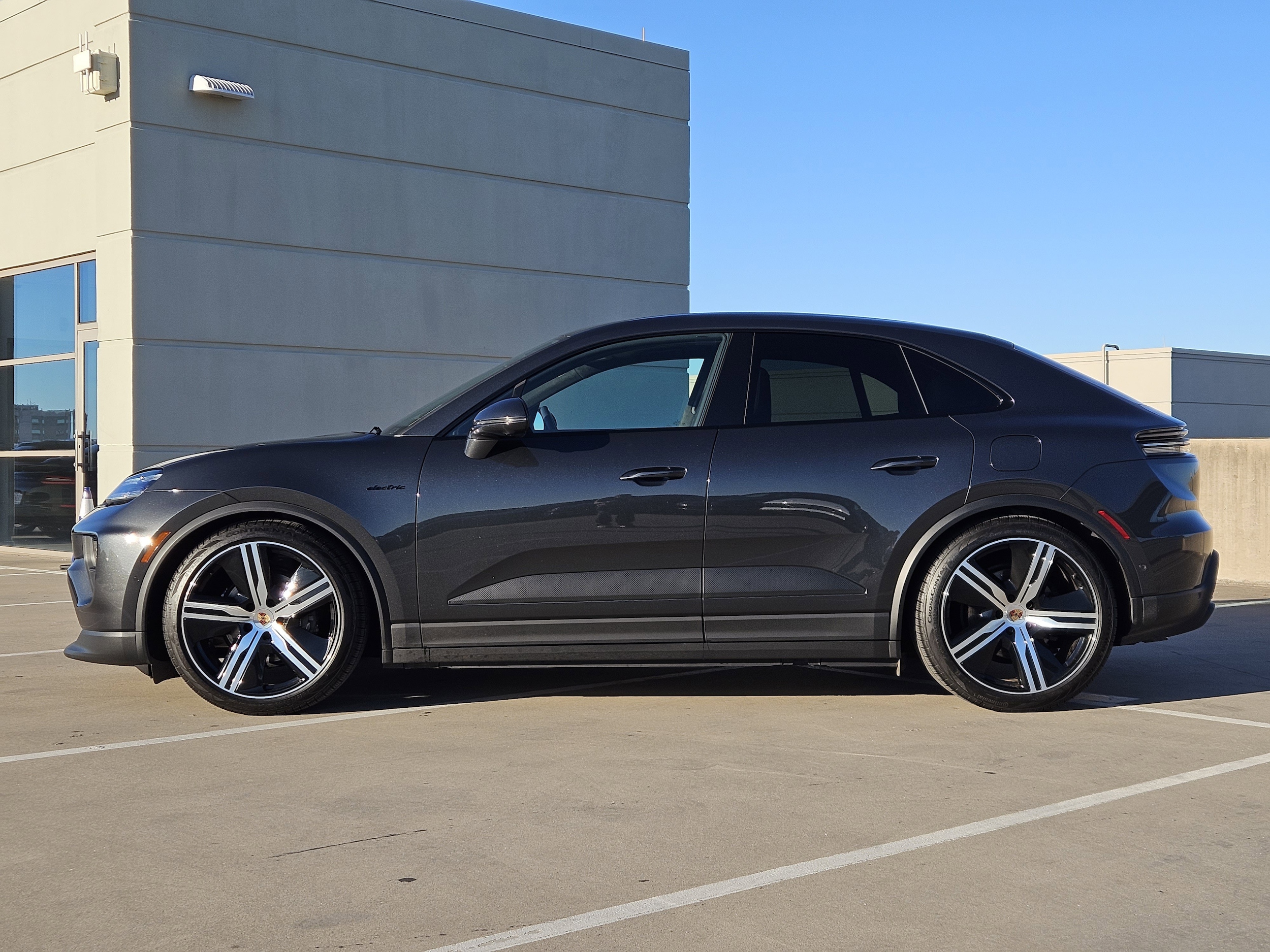 Certified 2024 Porsche Macan Base with VIN WP1AA2XA1RL003315 for sale in Dallas, TX