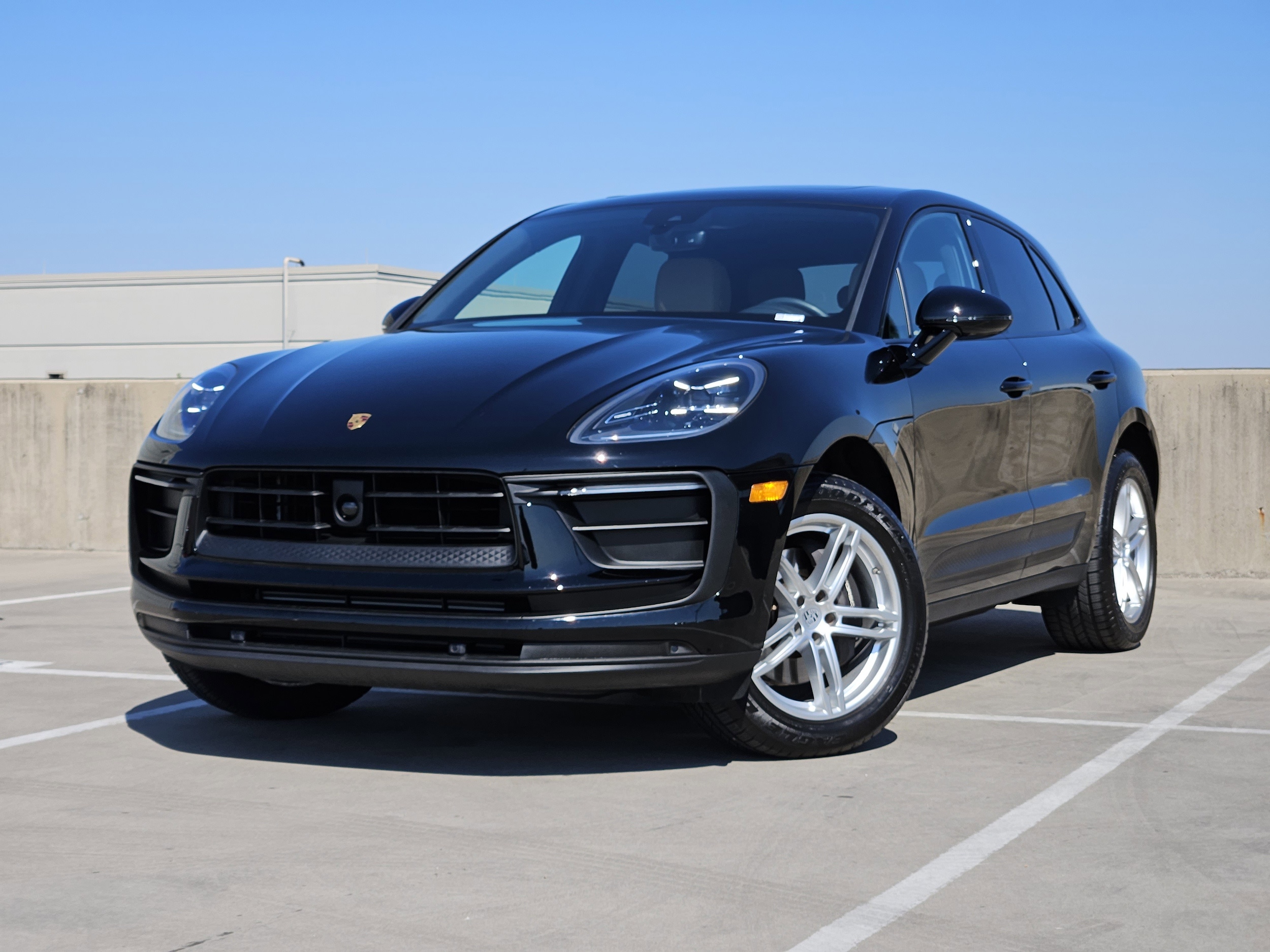 2025 Porsche Macan T