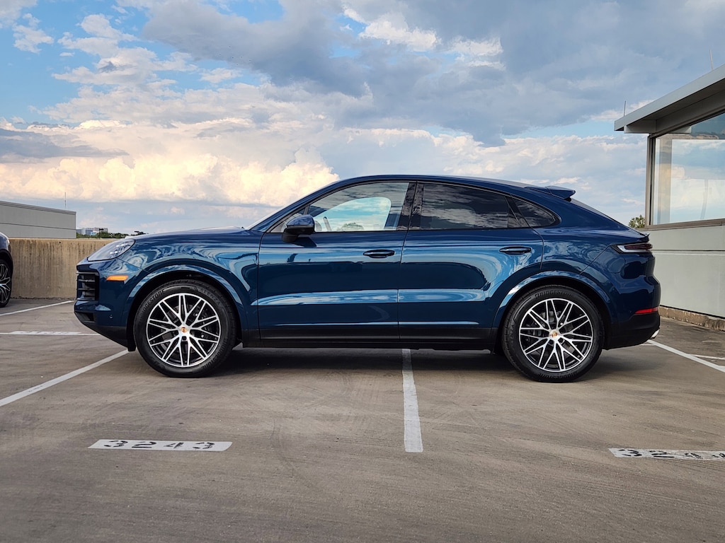 Certified 2025 Porsche Cayenne Coupe  4D Sport Utility