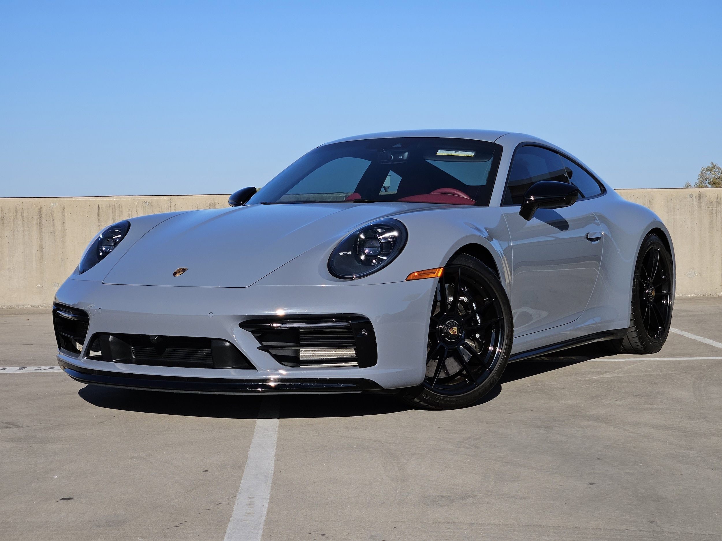 2023 Porsche 911 GTS's photo