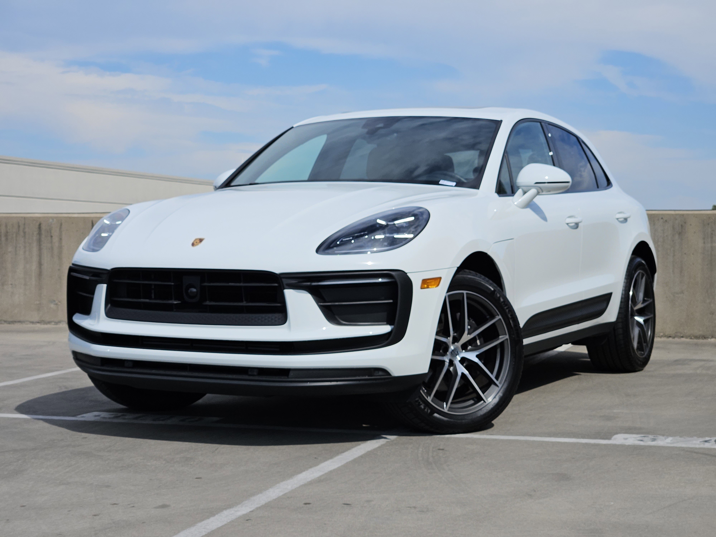 2025 Porsche Macan T
