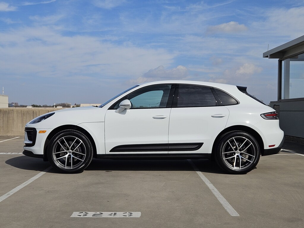 Certified 2025 Porsche Macan 4D Sport Utility