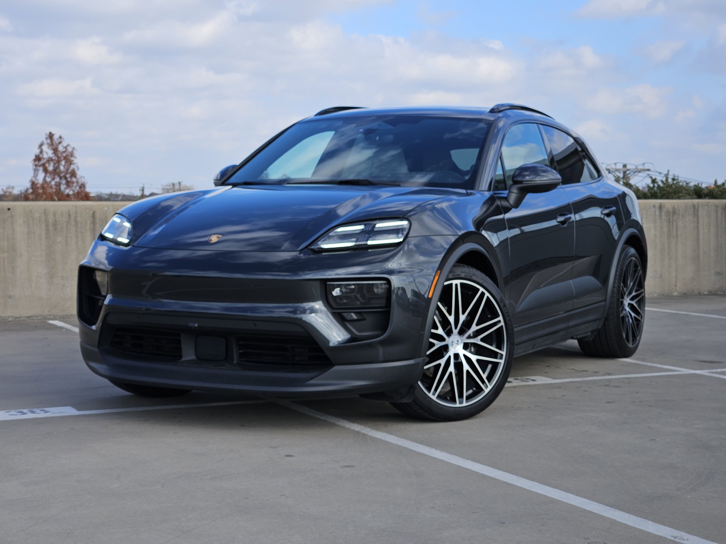 2024 Porsche Macan Base