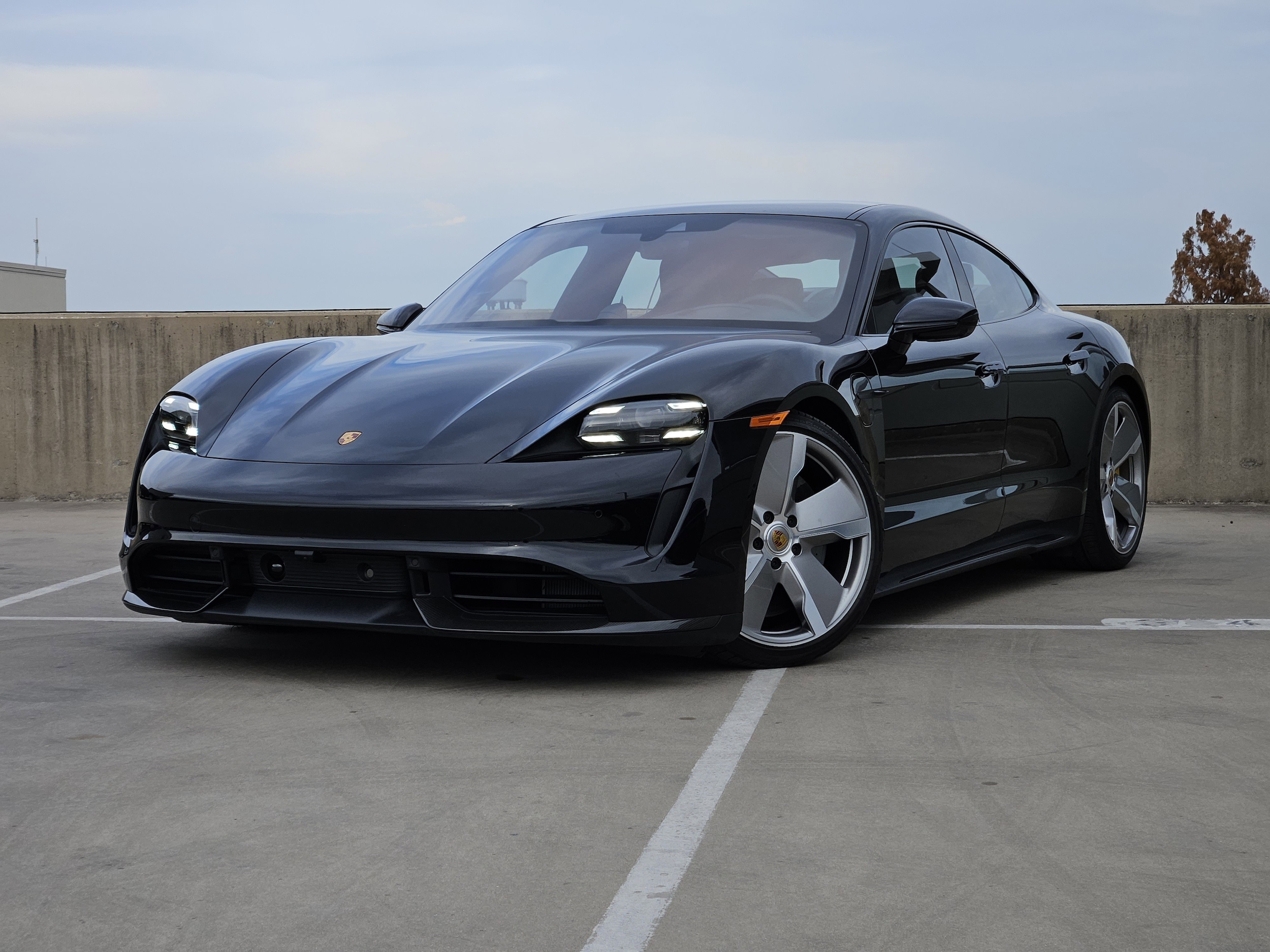 2024 Porsche Taycan Turbo S's photo