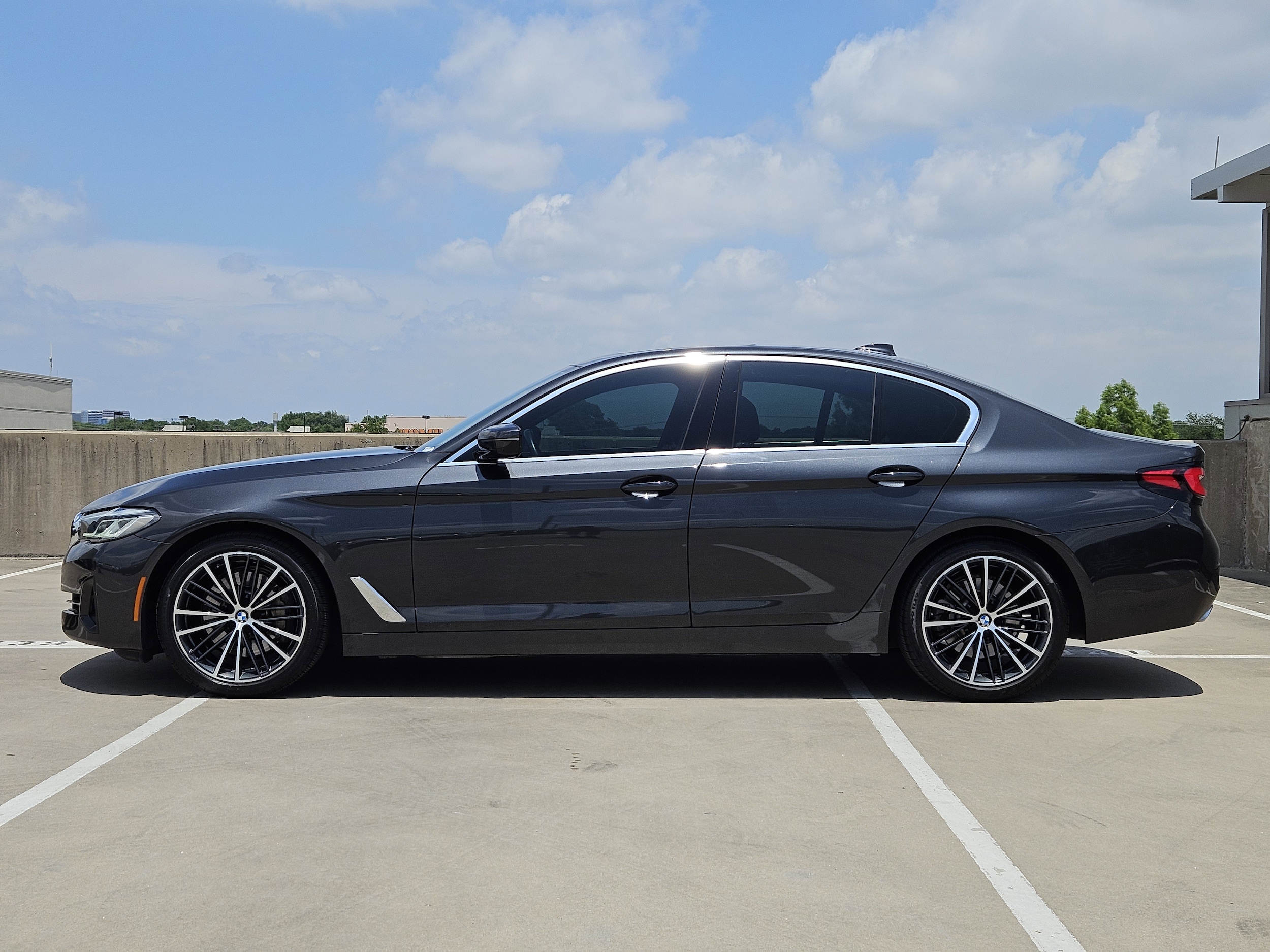 Used 2021 BMW 5 Series 530i with VIN WBA53BH0XMCF30266 for sale in Dallas, TX