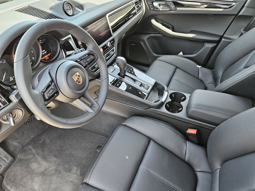New 2025 Porsche Macan  Sport Utility