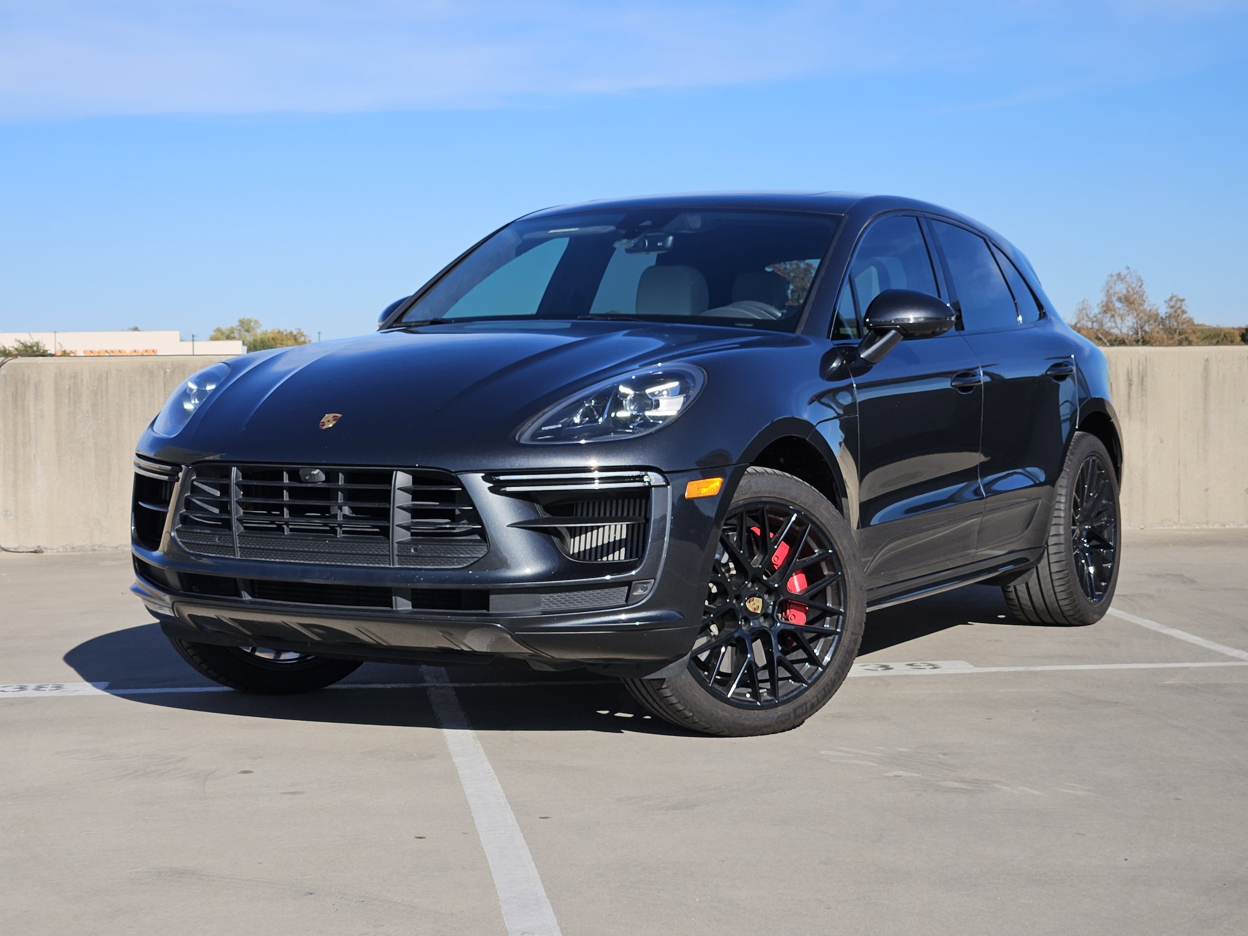 2021 Porsche Macan Turbo's photo