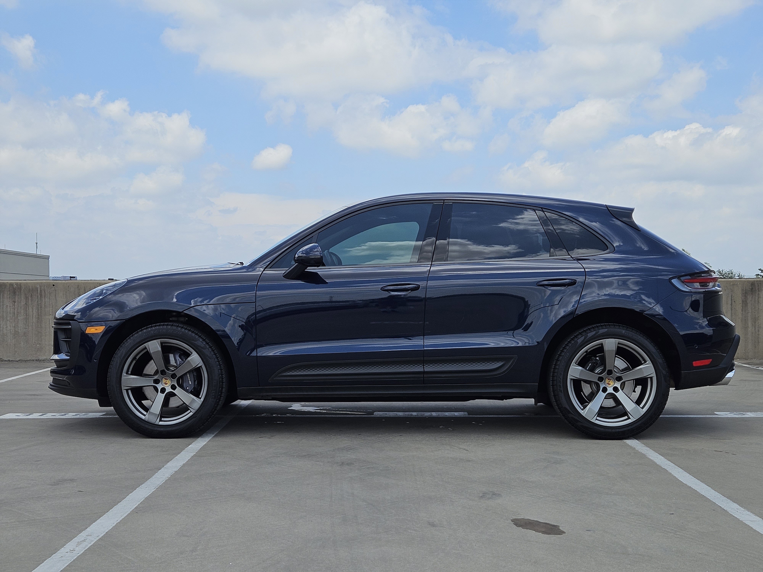 Certified 2022 Porsche Macan Base with VIN WP1AA2A54NLB00727 for sale in Dallas, TX