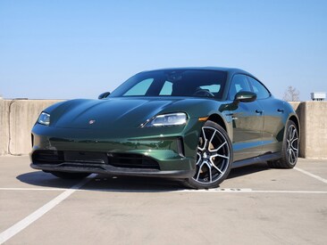 2025 Porsche Taycan 4dr Car