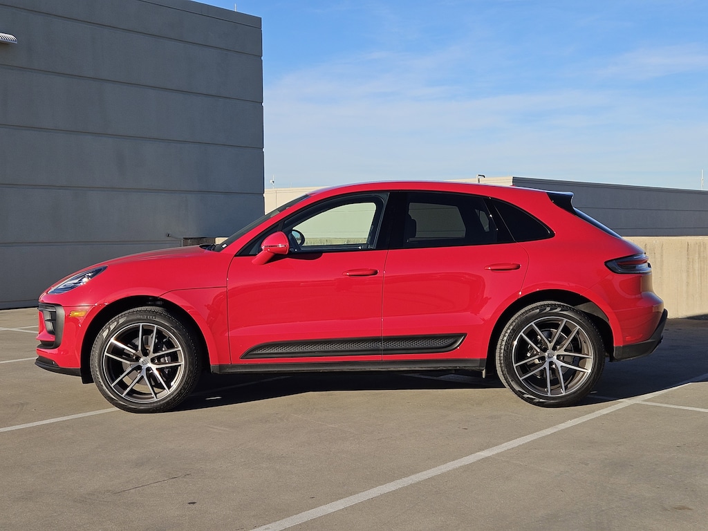 Certified 2025 Porsche Macan 4D Sport Utility