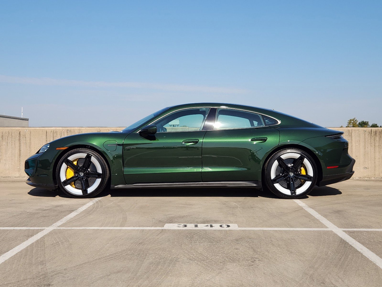 2025 Porsche Taycan Turbo photo 2