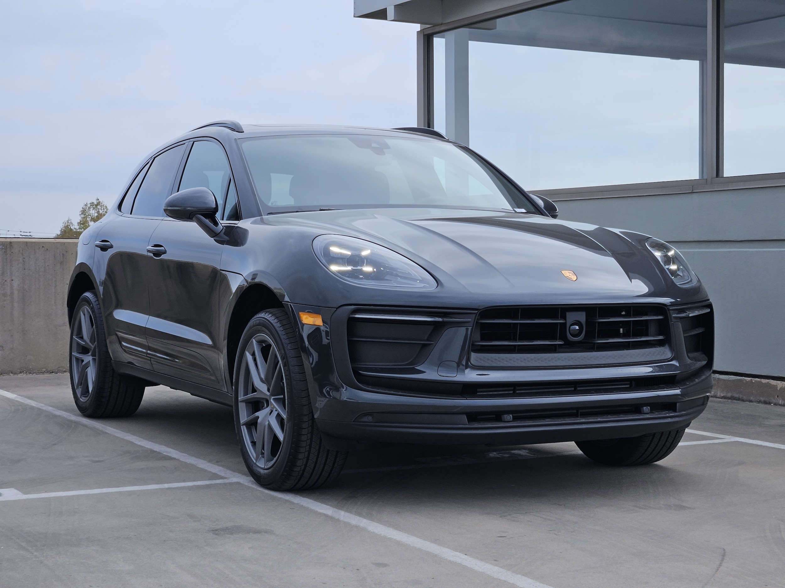 2026 Porsche Macan - Photo 9