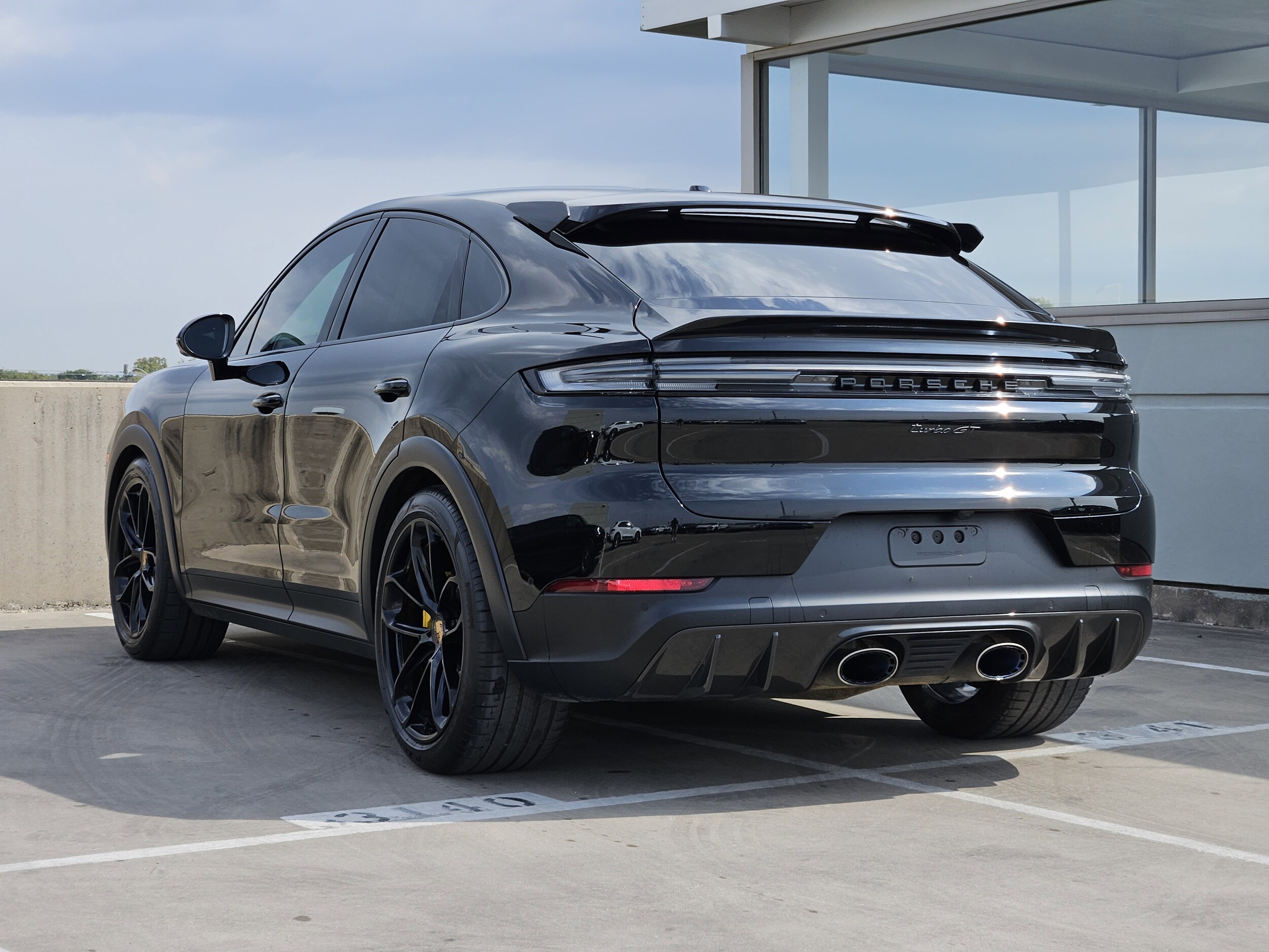 2024 Porsche Cayenne Coupe Turbo GT photo 3