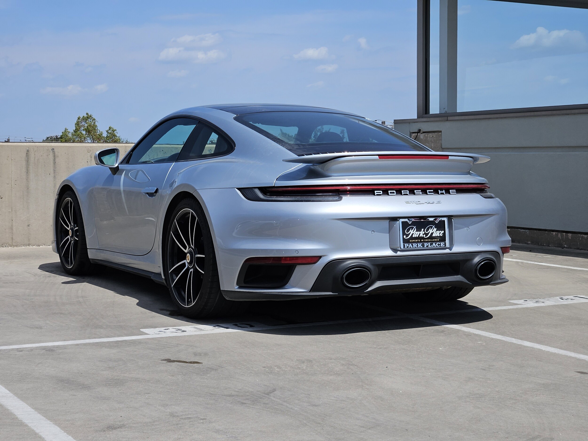 2022 Porsche 911 Turbo S photo 2