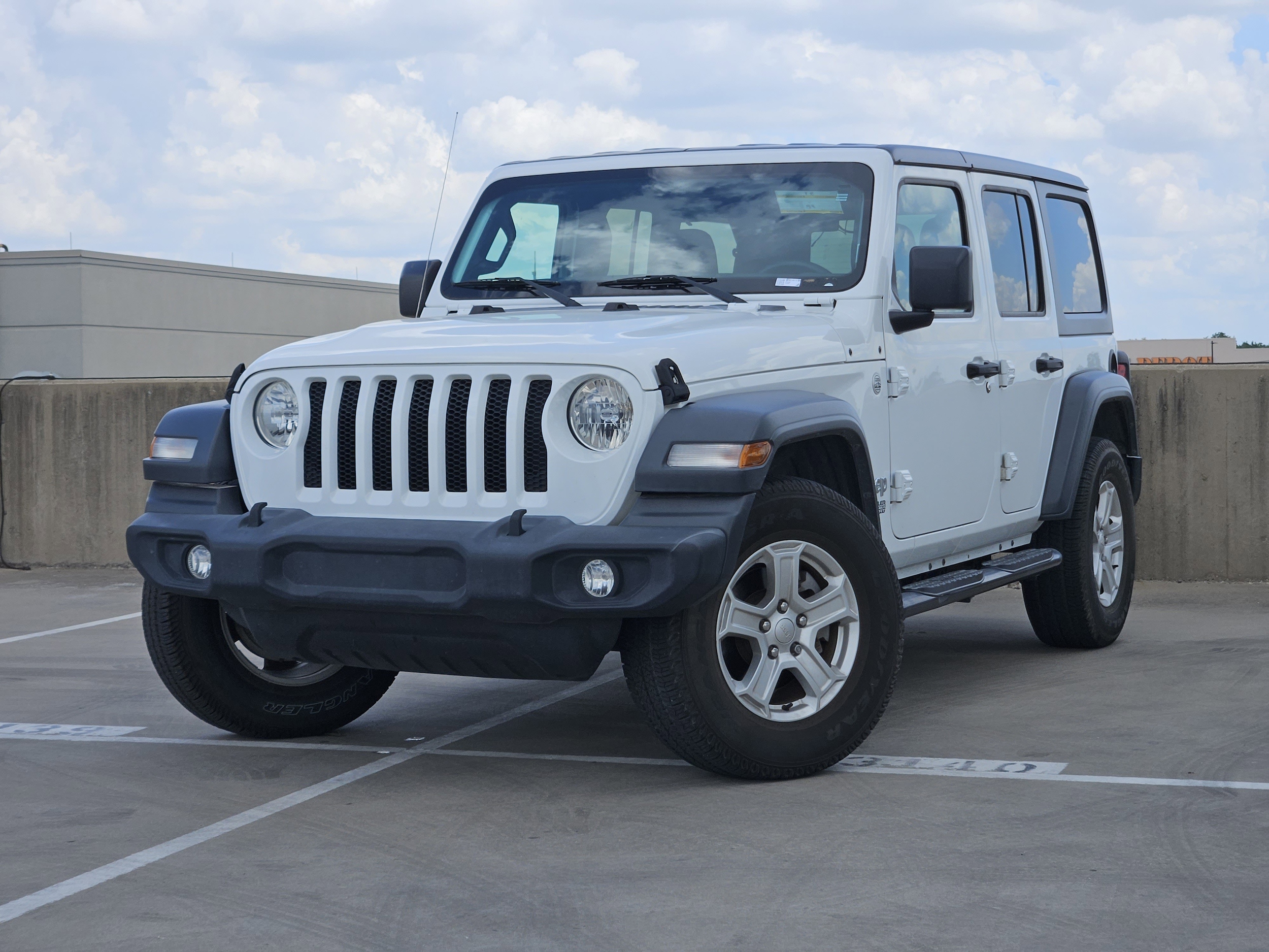 2018 Jeep Wrangler Sport's photo