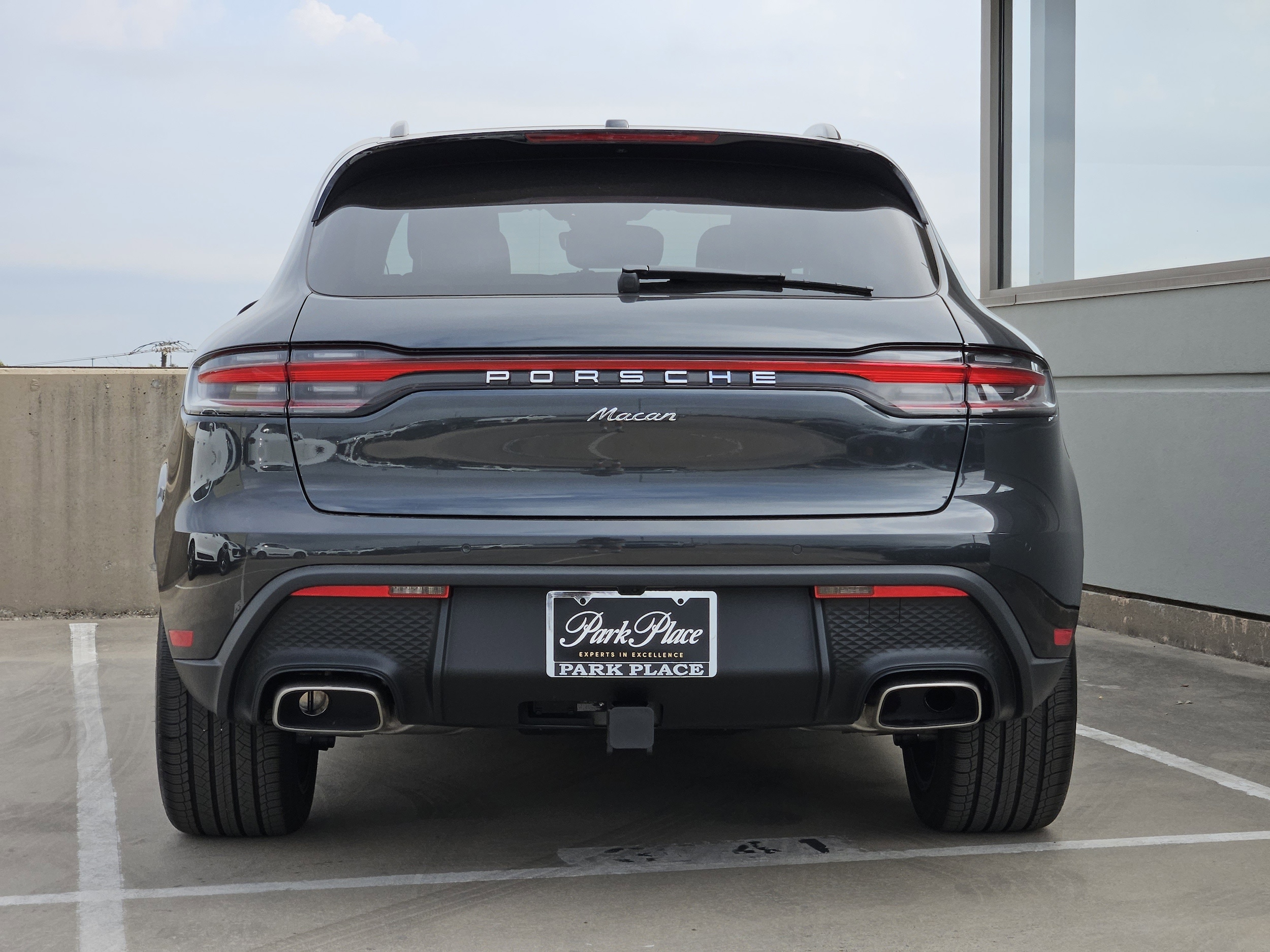 2026 Porsche Macan - Photo 6