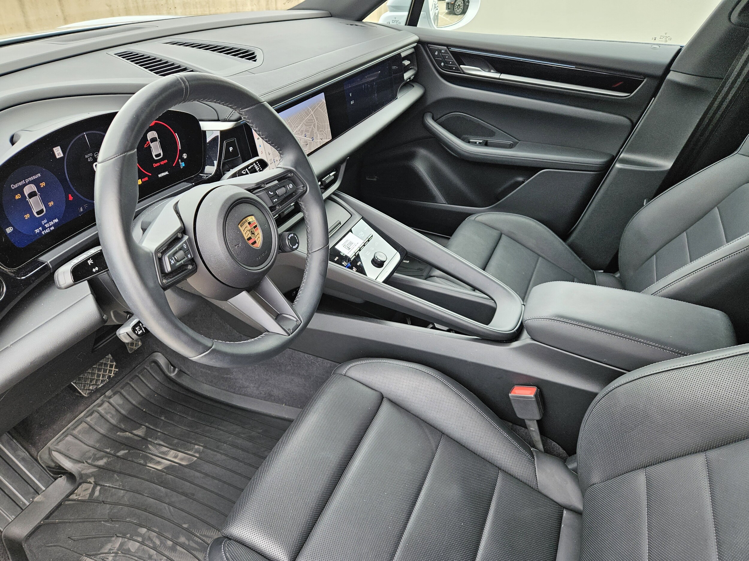 2024 Porsche Macan Electric 4 photo 4