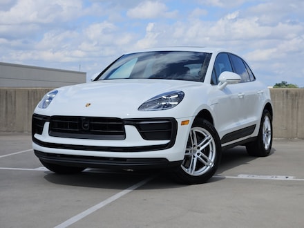 2025 Porsche Macan SUV