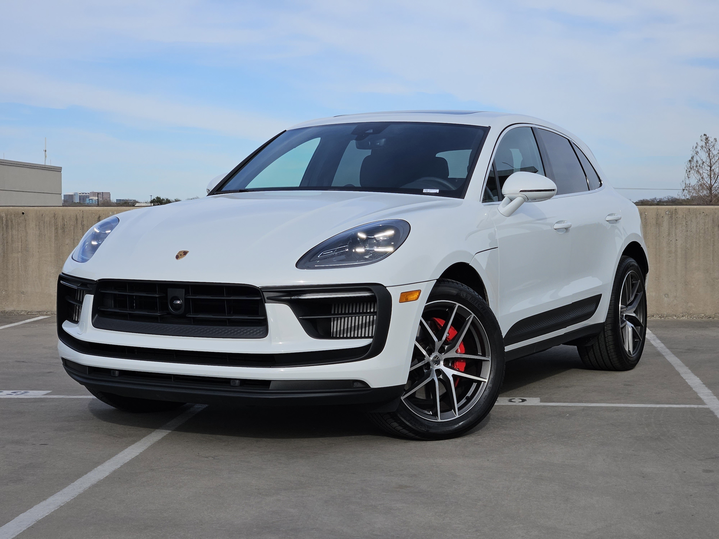 2025 Porsche Macan S's photo