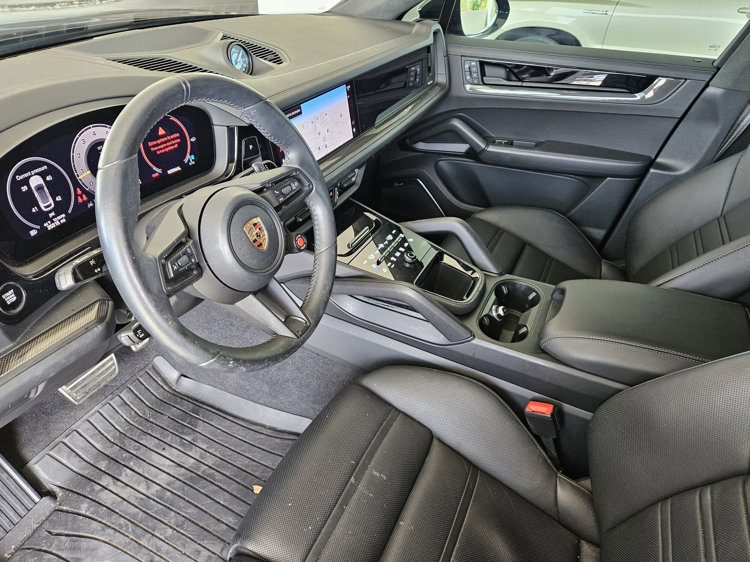 2024 Porsche Cayenne Coupe Turbo GT photo 4