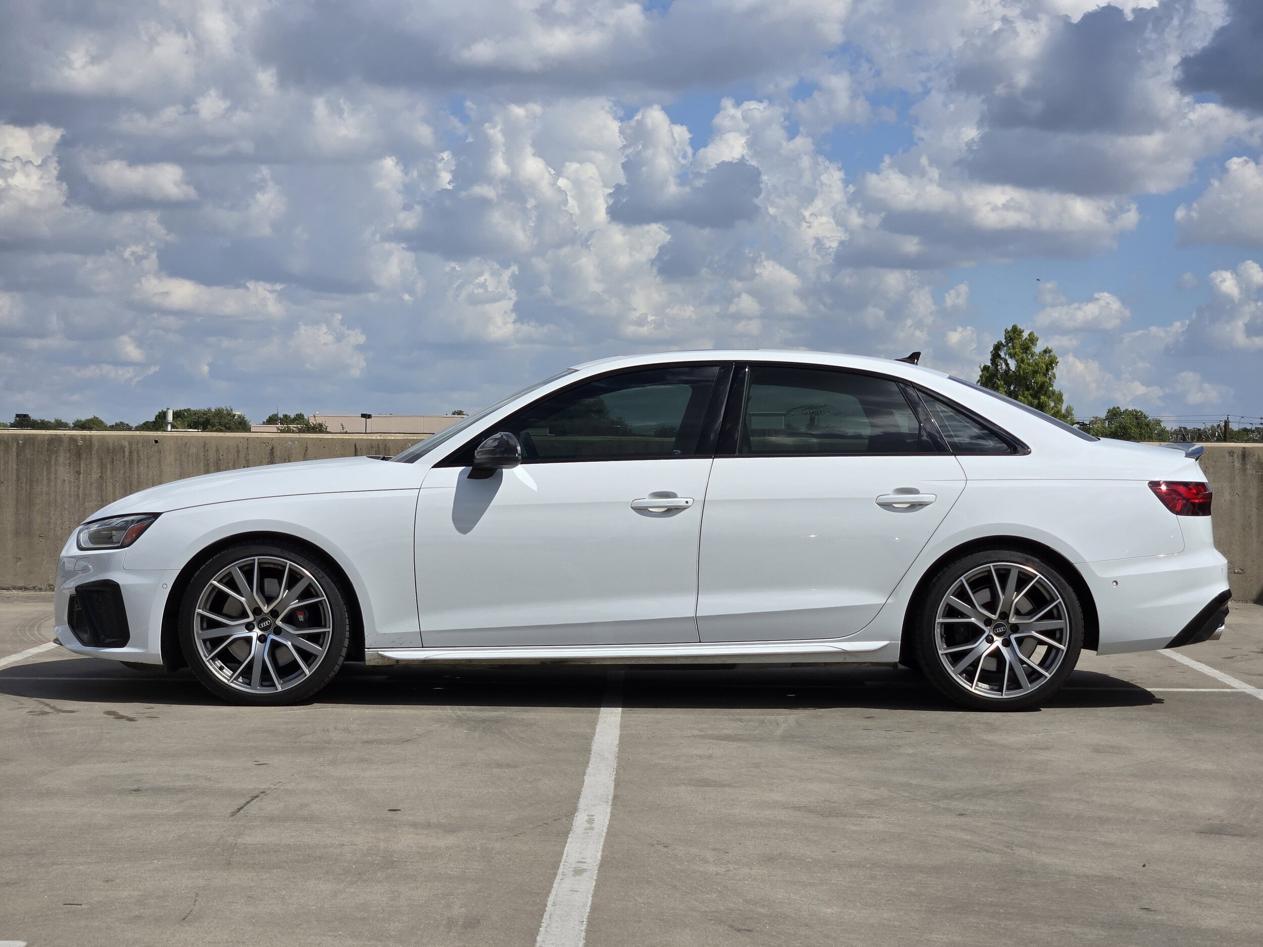 2022 Audi S4 Base Prestige photo 2