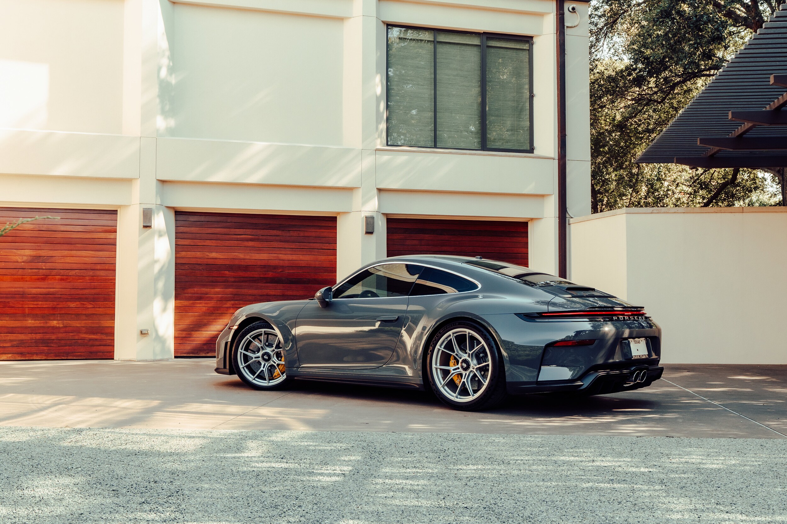 2025 Porsche 911 GT3 Touring Coupe photo 2