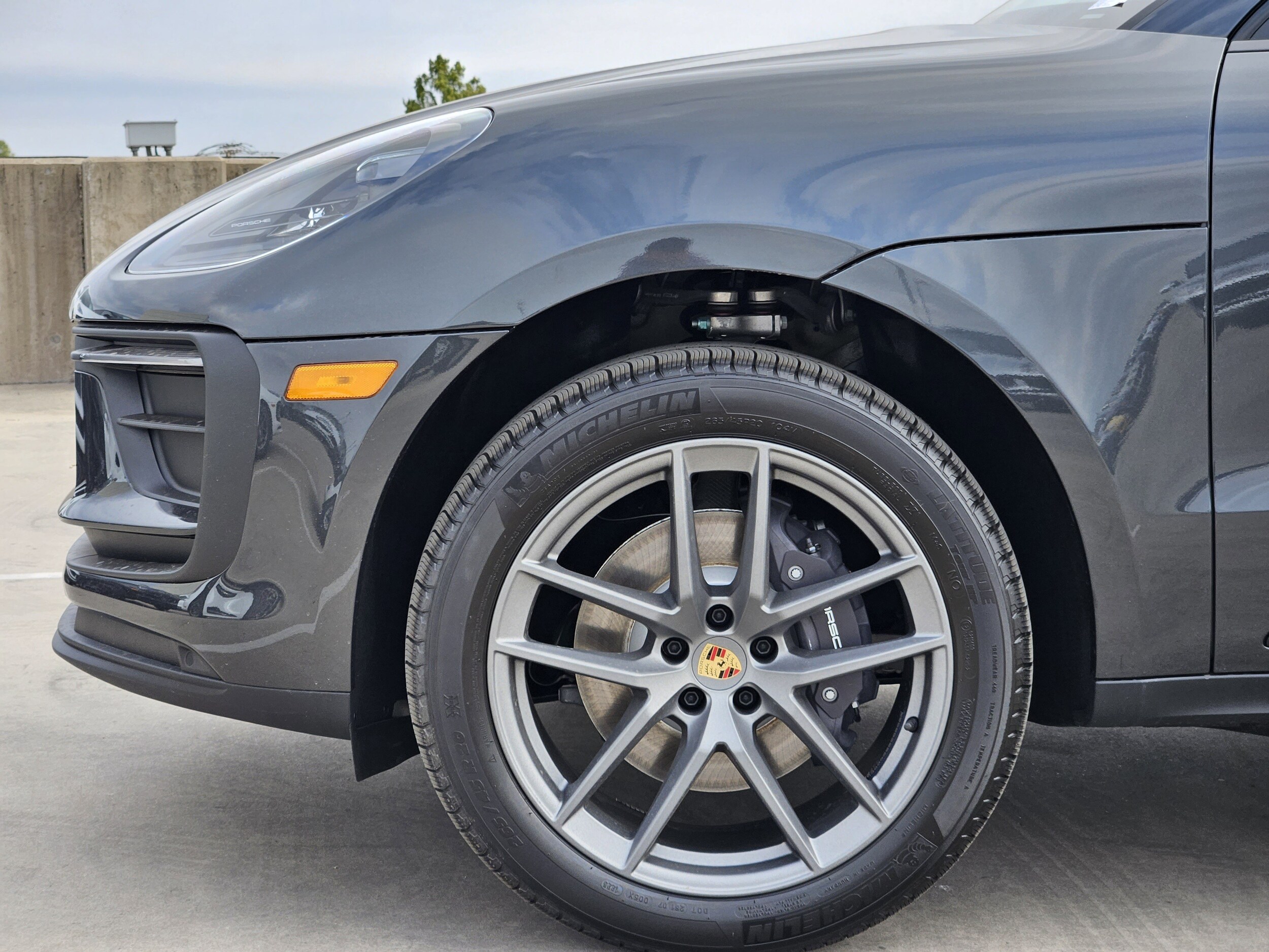 2026 Porsche Macan - Photo 12