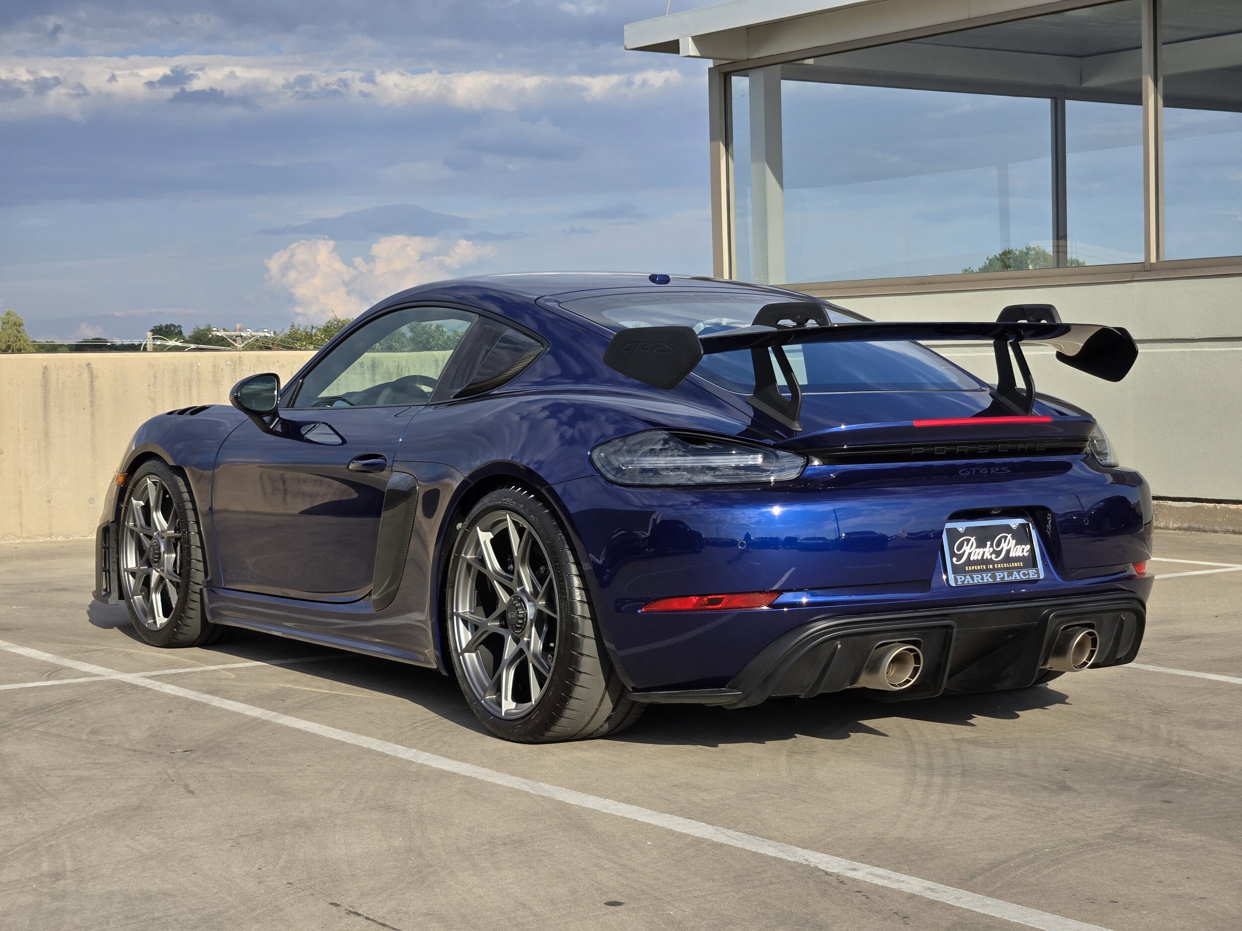 2025 Porsche Cayman GT4 RS photo 3