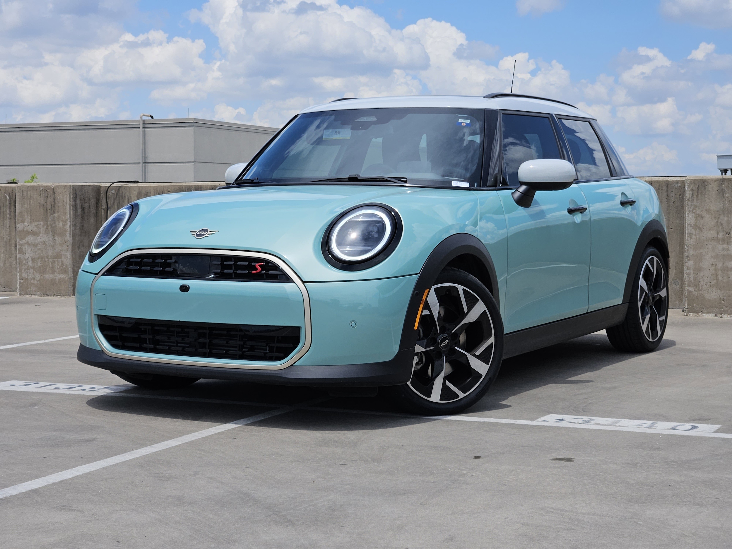 2025 MINI Hardtop Cooper S's photo